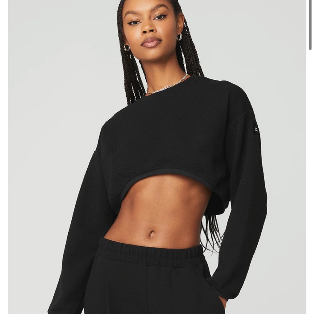 Alo cropped tailored crew neck